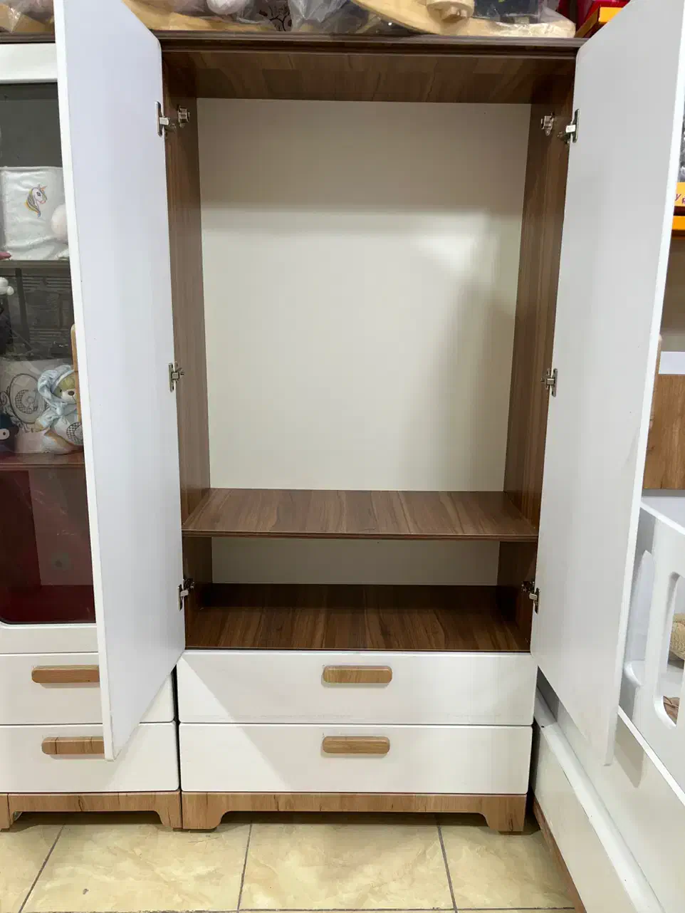 کمد تخت کودک نوجوان سیسمونی|تخت و صندلی بچه|تهران, چیتگر شمالی|دیوار