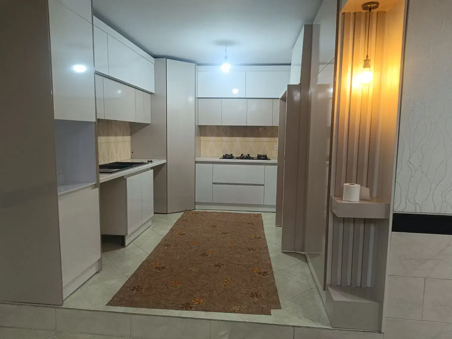 همخونه خانم|اجارهٔ آپارتمان|محمدشهر, محمدشهر|دیوار