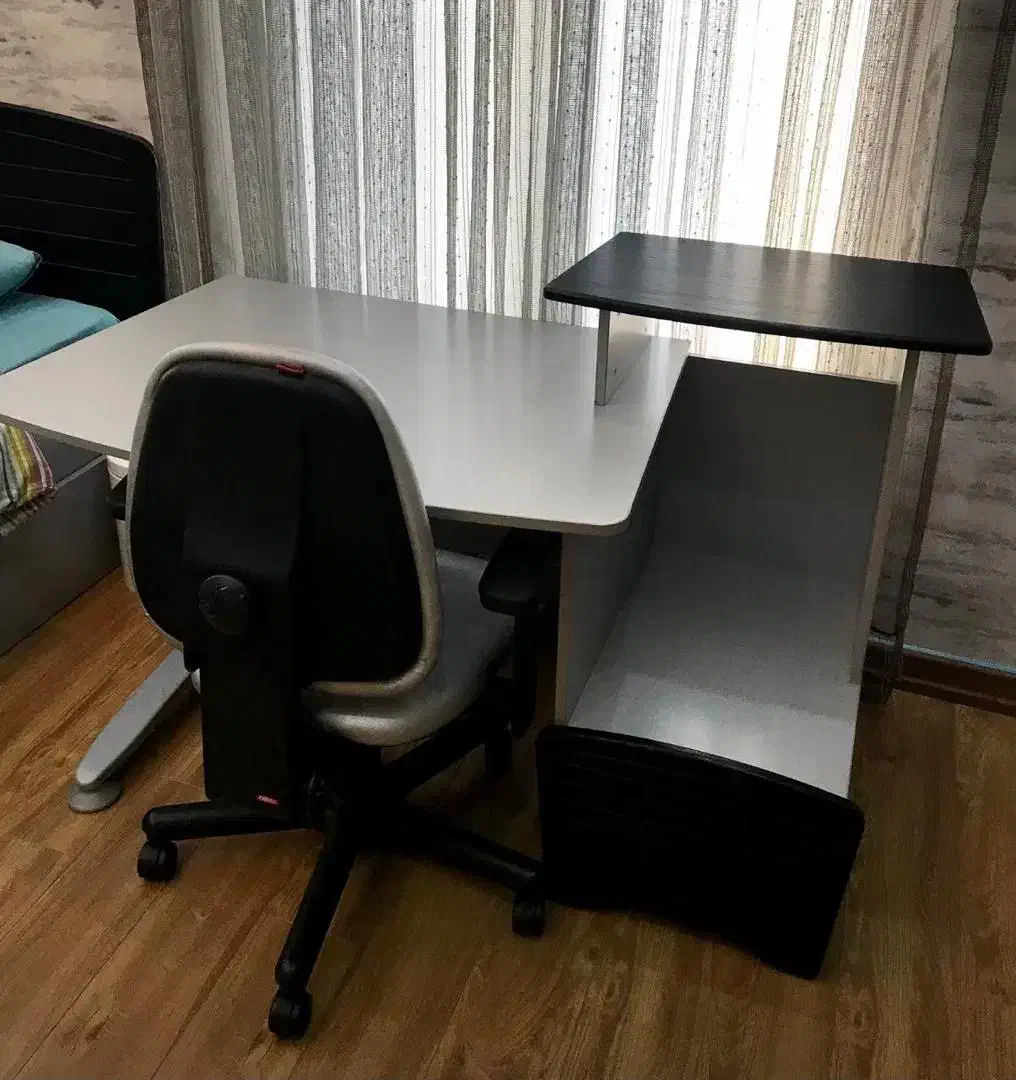 تخت و دوشک خوشخواب و کمد و میز و کتابخانه|تخت و سرویس خواب|تهران, خزانه|دیوار