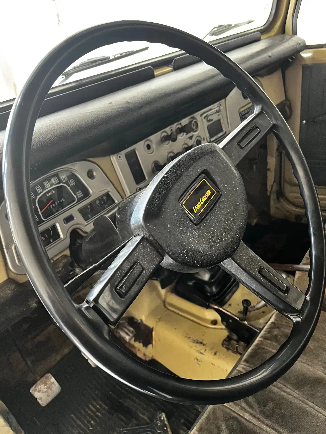 تویوتا لندکروز وانت2F مدارک کامل|خودرو کلاسیک|مهاباد (آذربایجان غربی), |دیوار