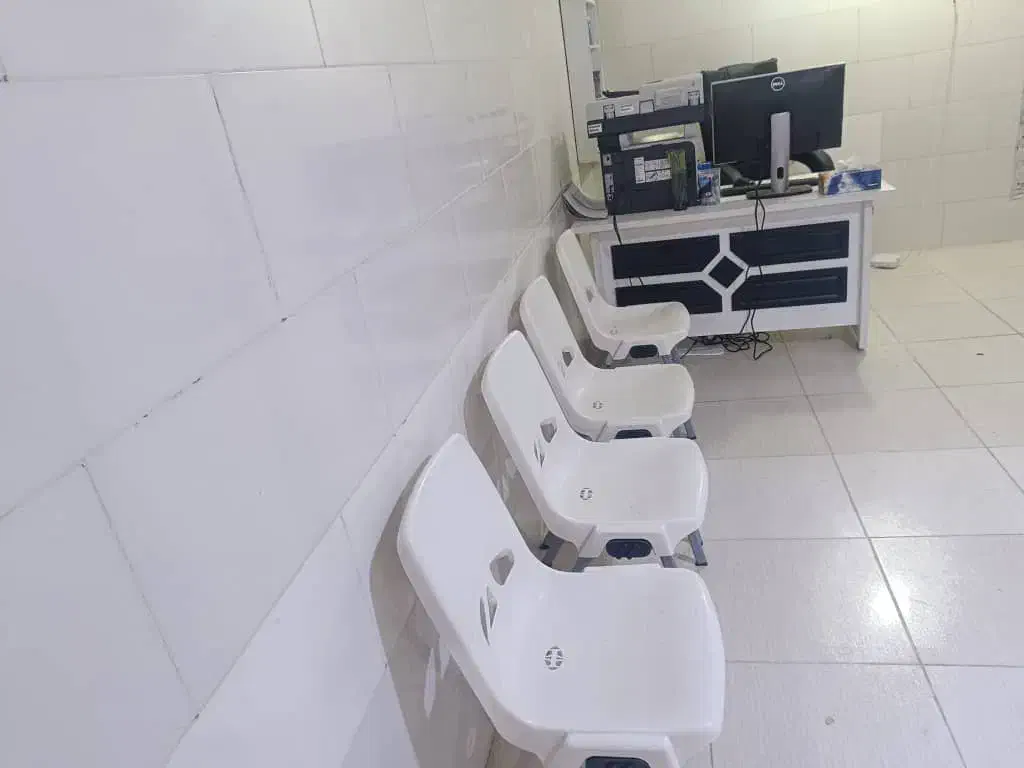 تعدادی وسایل با قیمت مناسب|دفتر کار|امیدیه, |دیوار