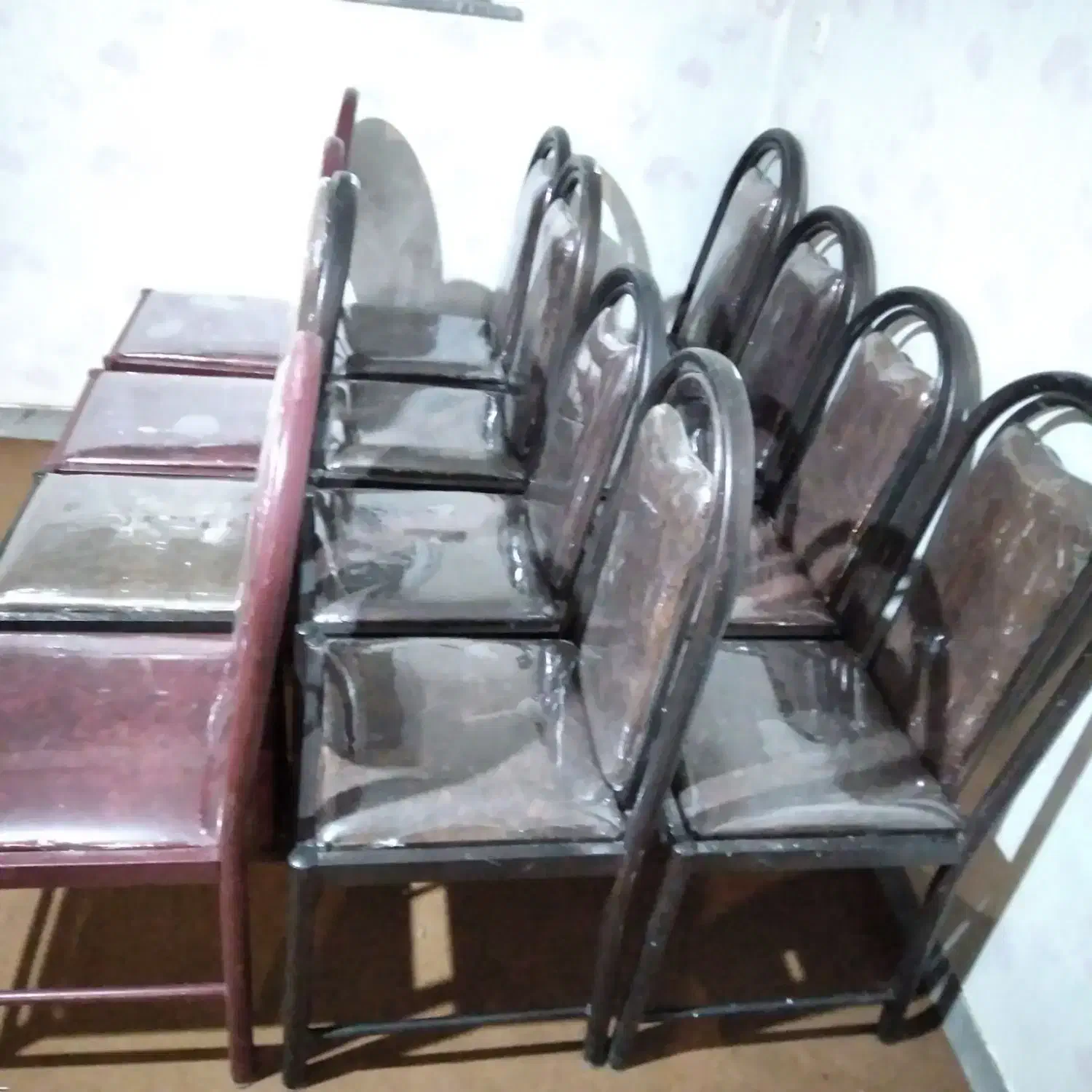 صندلی فلزی در حد نو|صندلی و نیمکت|همدان, |دیوار