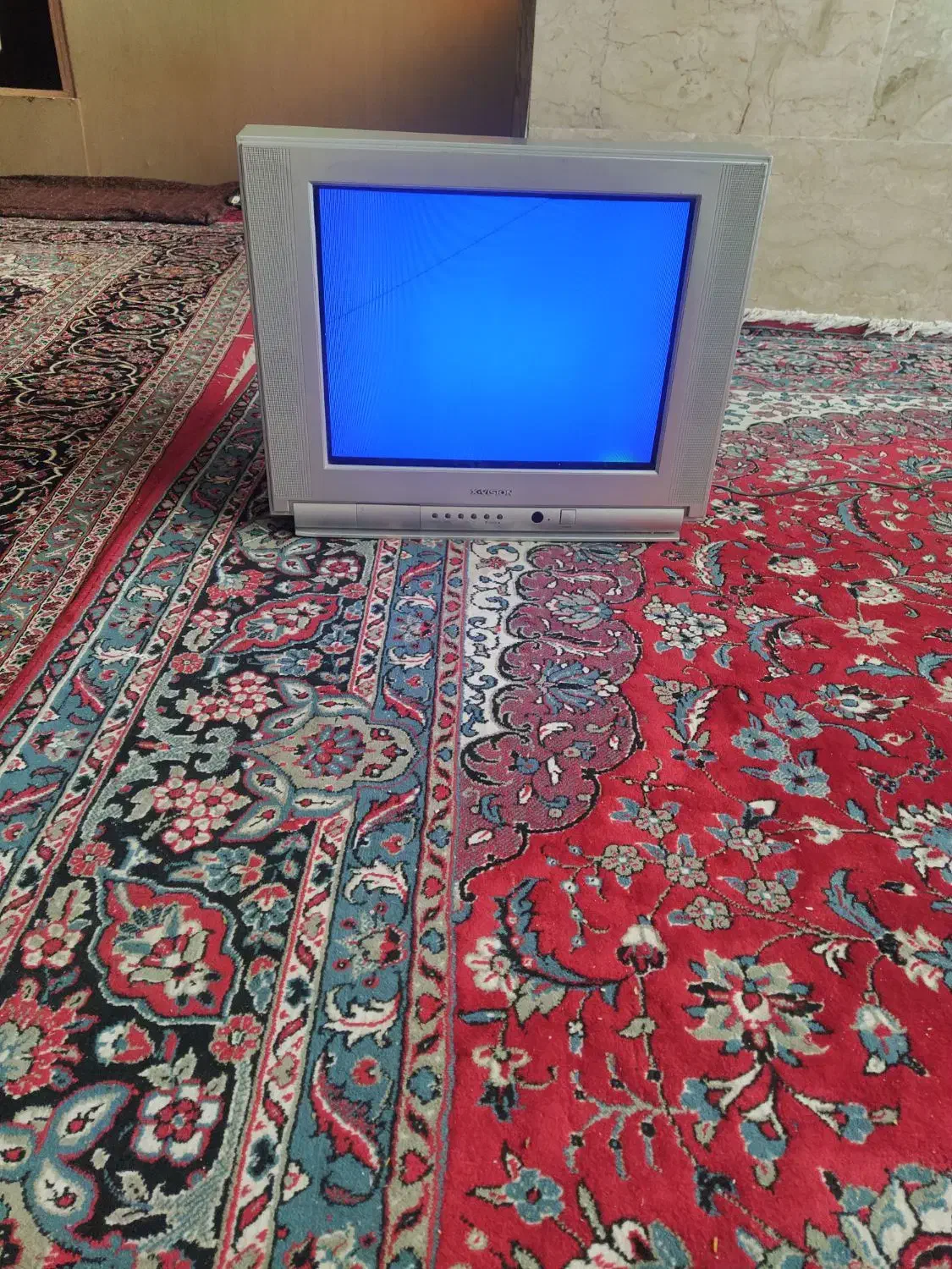 تلویزیون|تلویزیون و پروژکتور|آباده, |دیوار