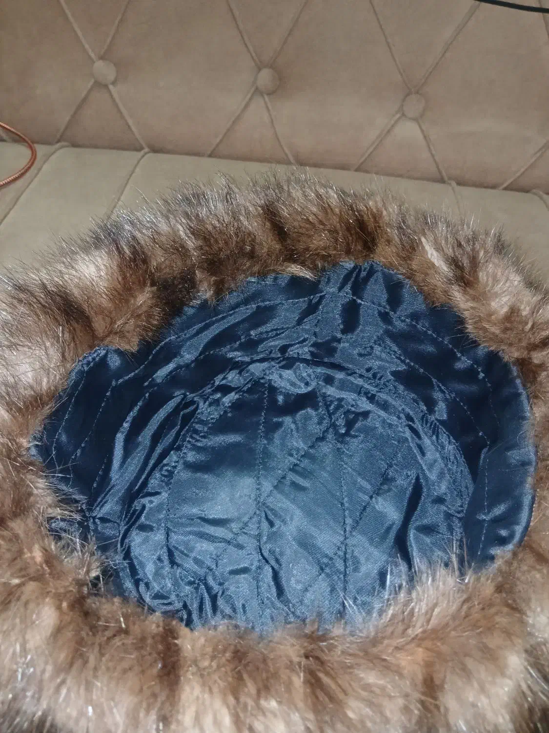 کلاه روسی چرم|لباس|ری, جوانمرد قصاب|دیوار