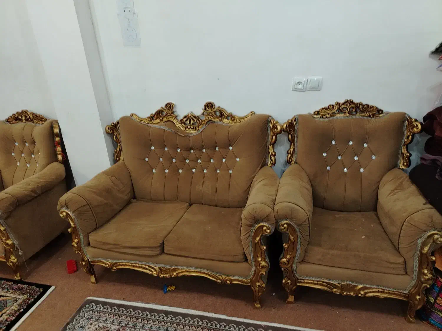 مبل|مبلمان خانگی و میز عسلی|سمیرم, |دیوار