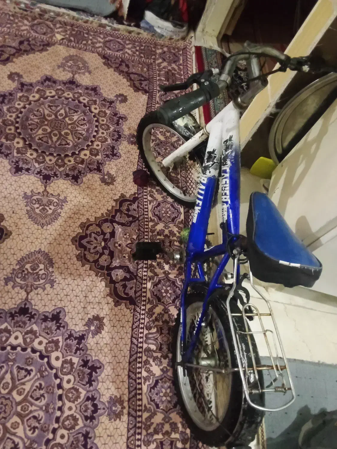 کمد|جاکفشی، کمد، دراور|تربت‌حیدریه, منظر|دیوار