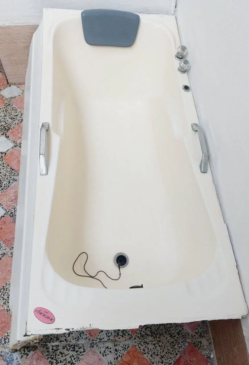 فروش فوری وان فایبرگلاس|لوازم حمام|رشت, رشتیان|دیوار