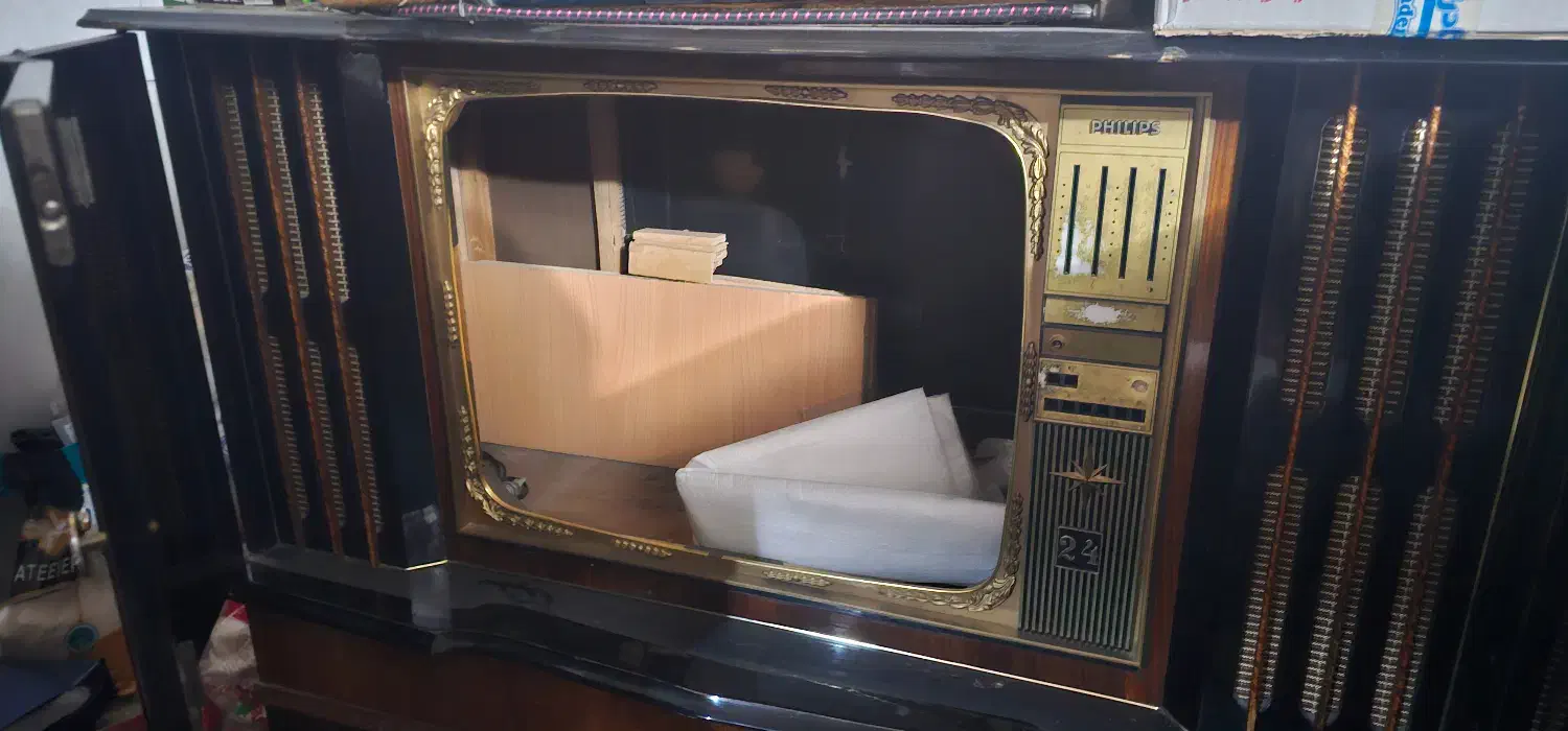 کمد تلویزیون قدیمی|میز تلویزیون|فولادشهر, A6|دیوار