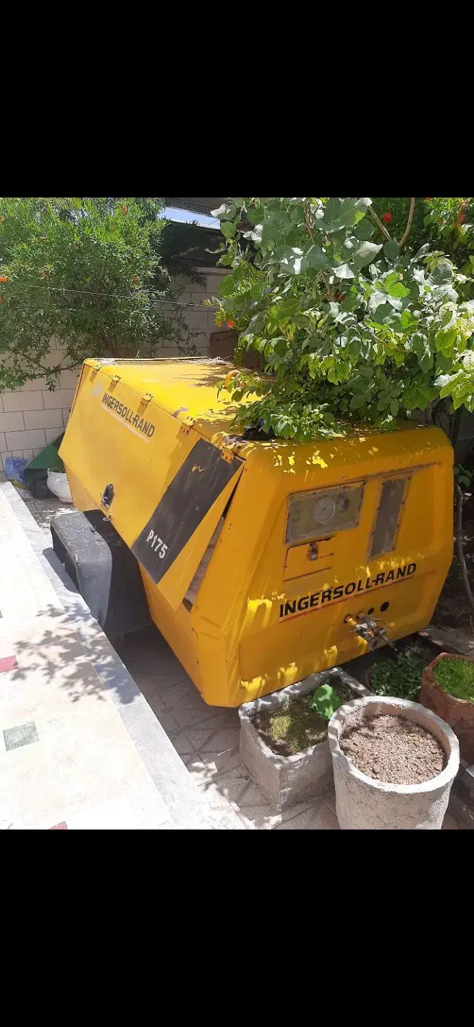 فروش ۲ عدد کمپرسور p175|ماشینآلات صنعتی|پاسارگاد, |دیوار