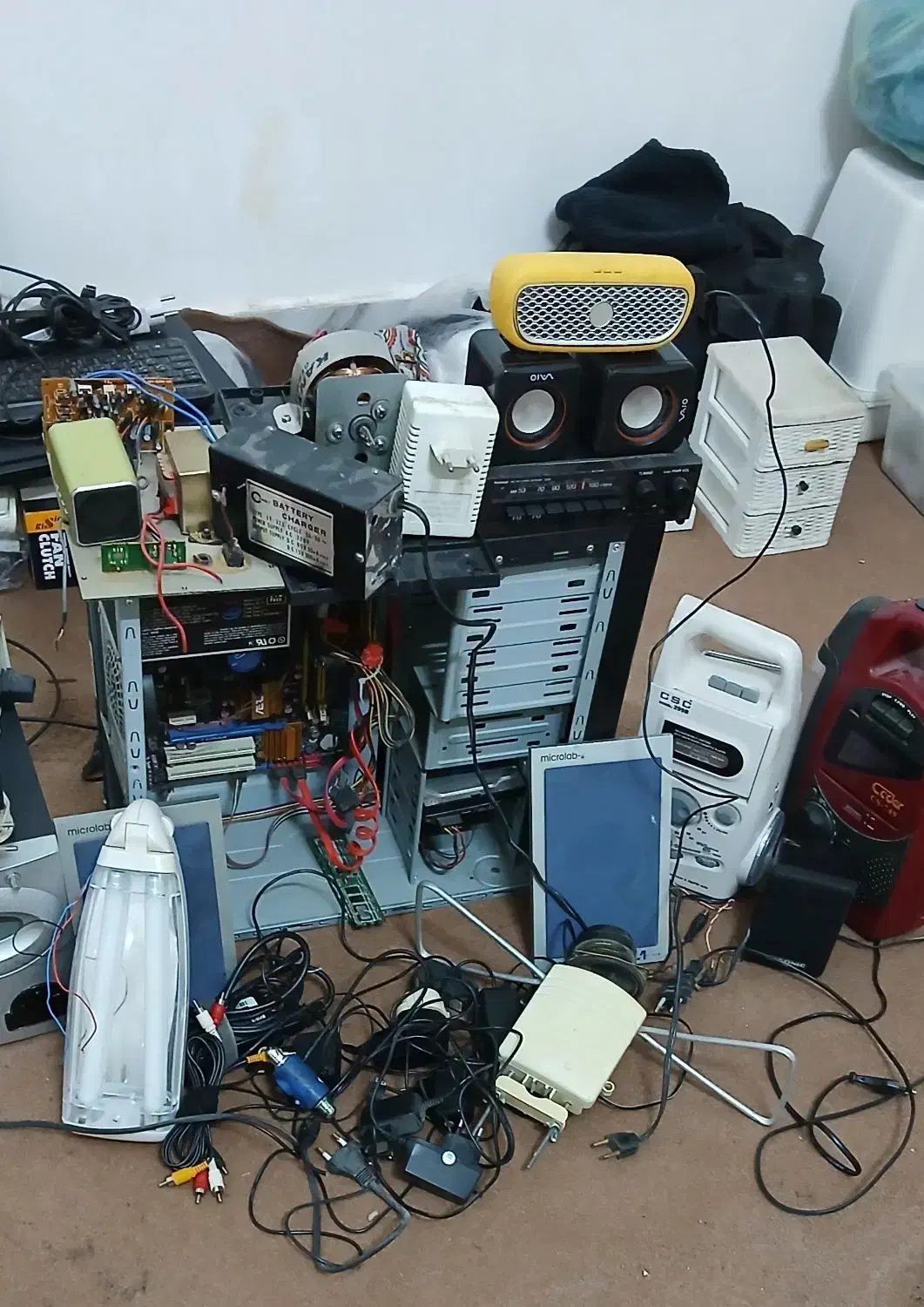 تلوزیون ۱۵  ال جی|تلویزیون و پروژکتور|بیرجند, |دیوار