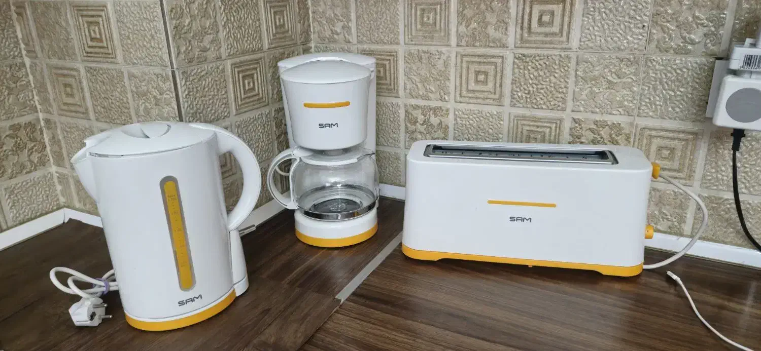 سه تکه آشپرخانه|کلکسیون اشیاء عتیقه|قدس, شهر‌قدس|دیوار