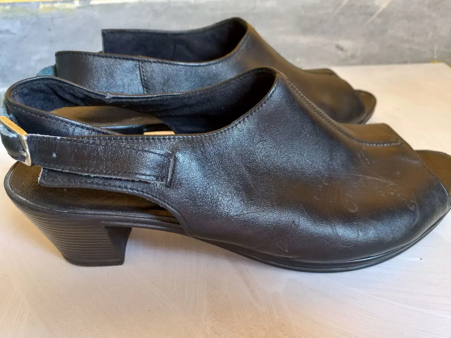 کفش چرم زنانه، کاملا سالم|کیف، کفش، کمربند|شاهین‌شهر, عطار|دیوار