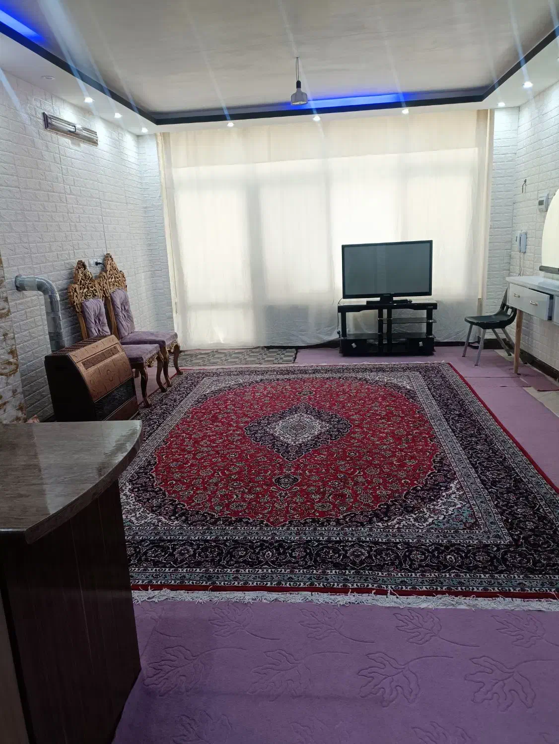 اجاره روزانه اقامتگاه رادمهر فوق العاده تمیز|اجارهٔ کوتاهمدت آپارتمان و سوئیت|اصفهان, لاله|دیوار