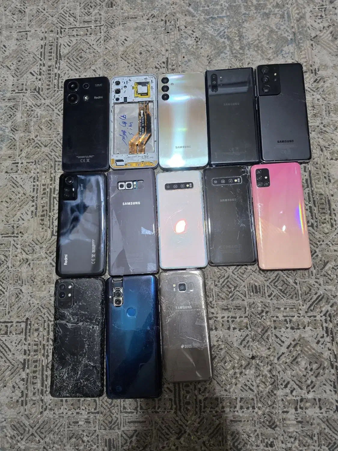 تعدادی گوشی شکسته|موبایل|تهران, اسفندیاری|دیوار