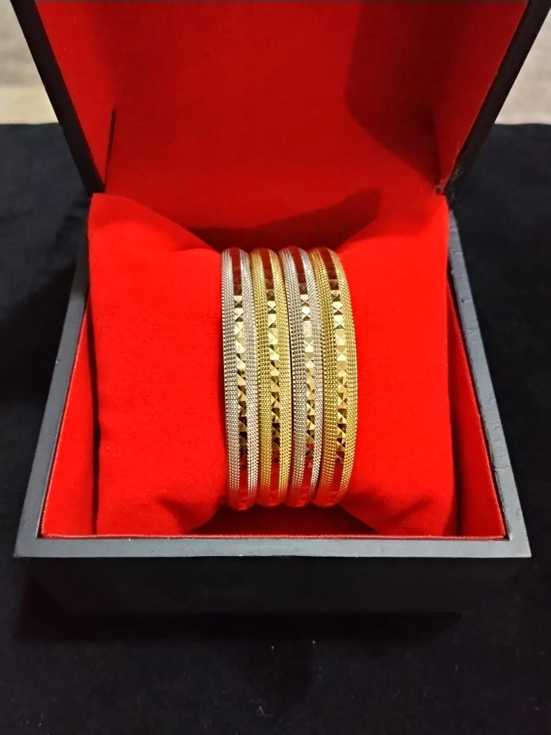 چهار عدد النگو ستاره نو|جواهرات|همدان, |دیوار