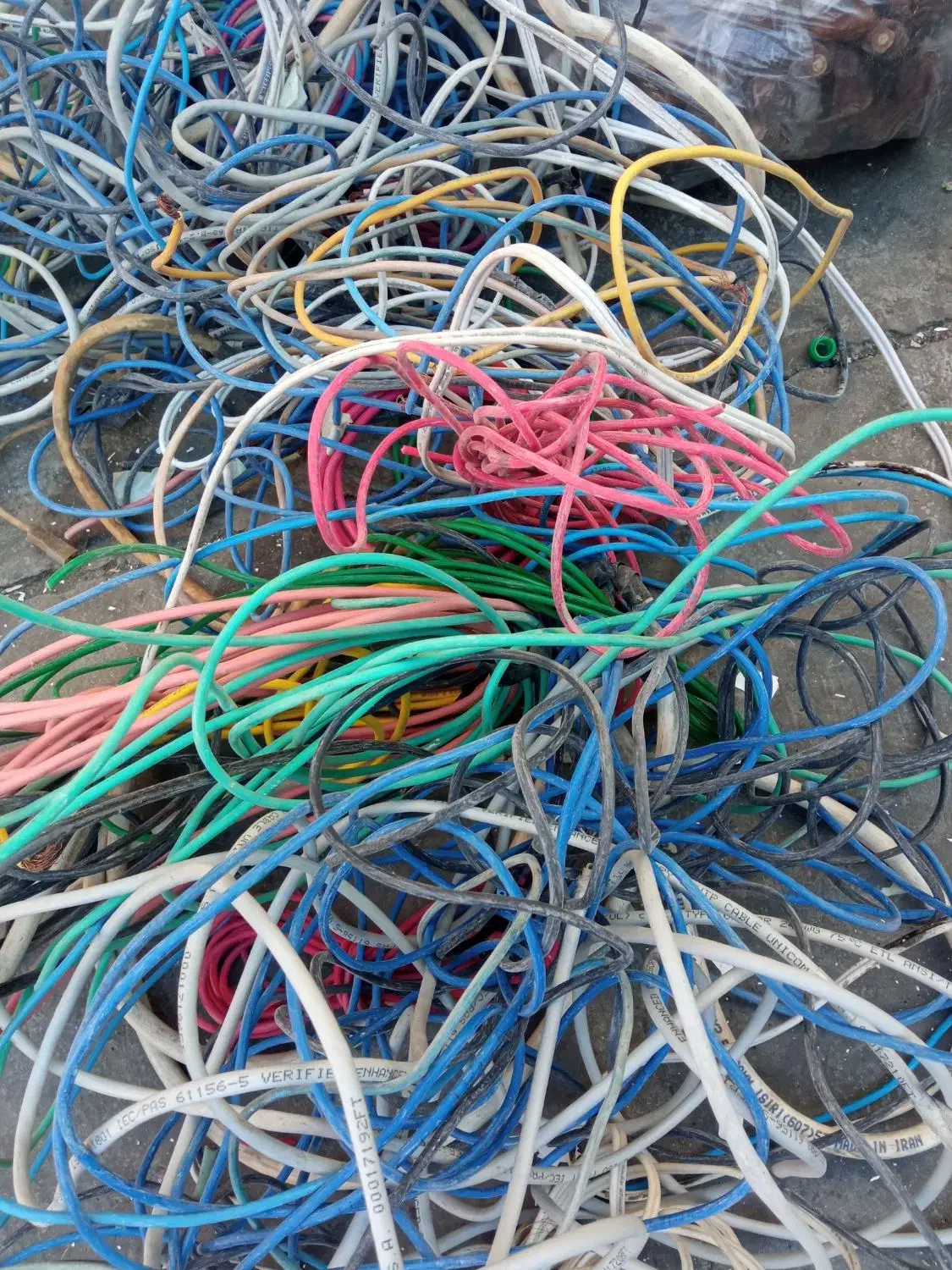 خریدار انواع ضایعات مس،اهن...|خدمات پیشه و مهارت|برازجان, |دیوار