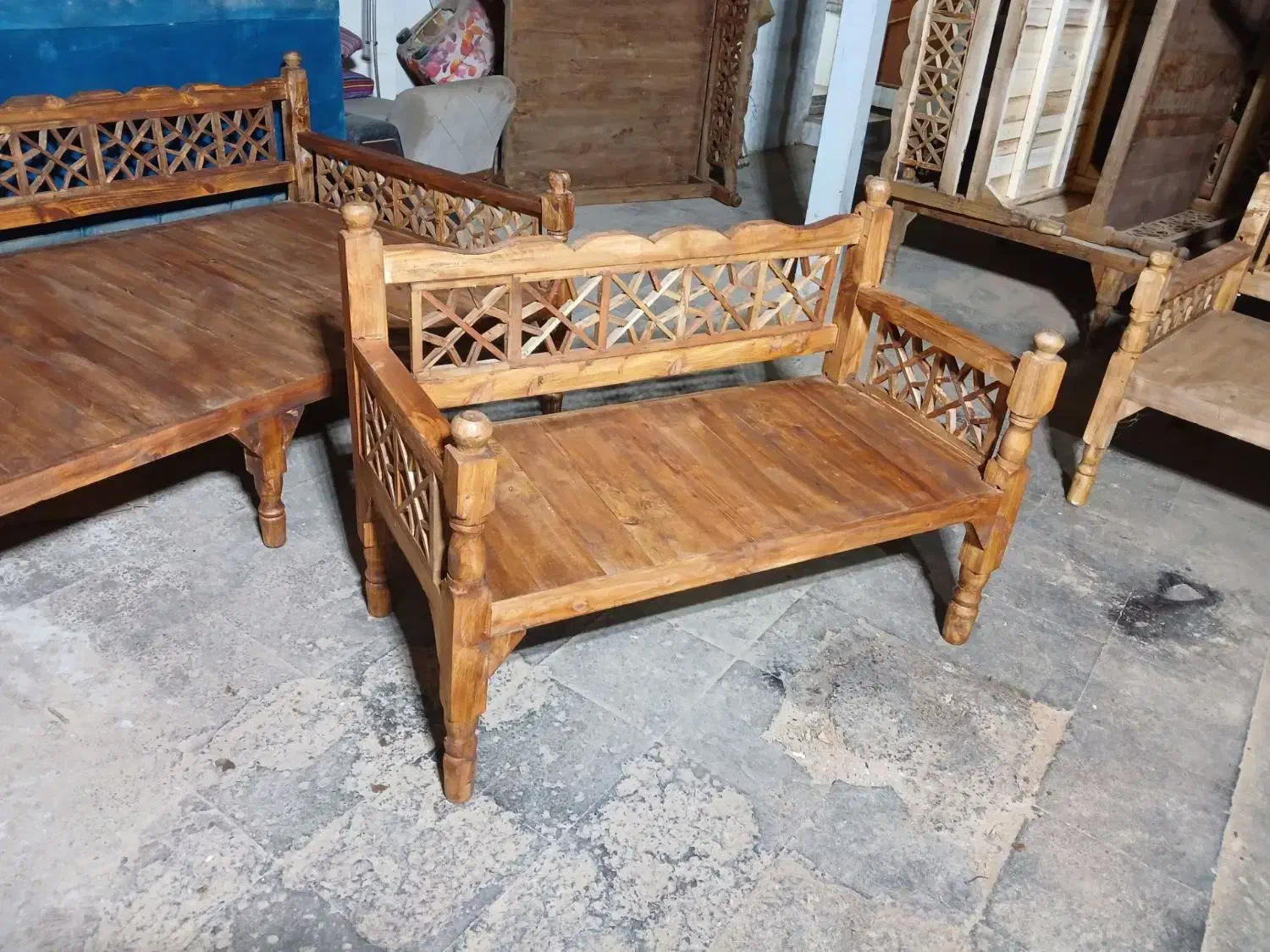 تخت سنتی  گیلان|مبلمان خانگی و میز عسلی|رشت, حومه رشت|دیوار