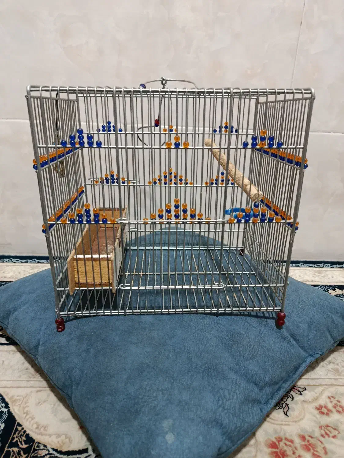 یک عدد قفس دستباف زیر بافت سهره قناری درحد نوتمیز|لوازم جانبی حیوانات|شیراز, کوشک میدان|دیوار