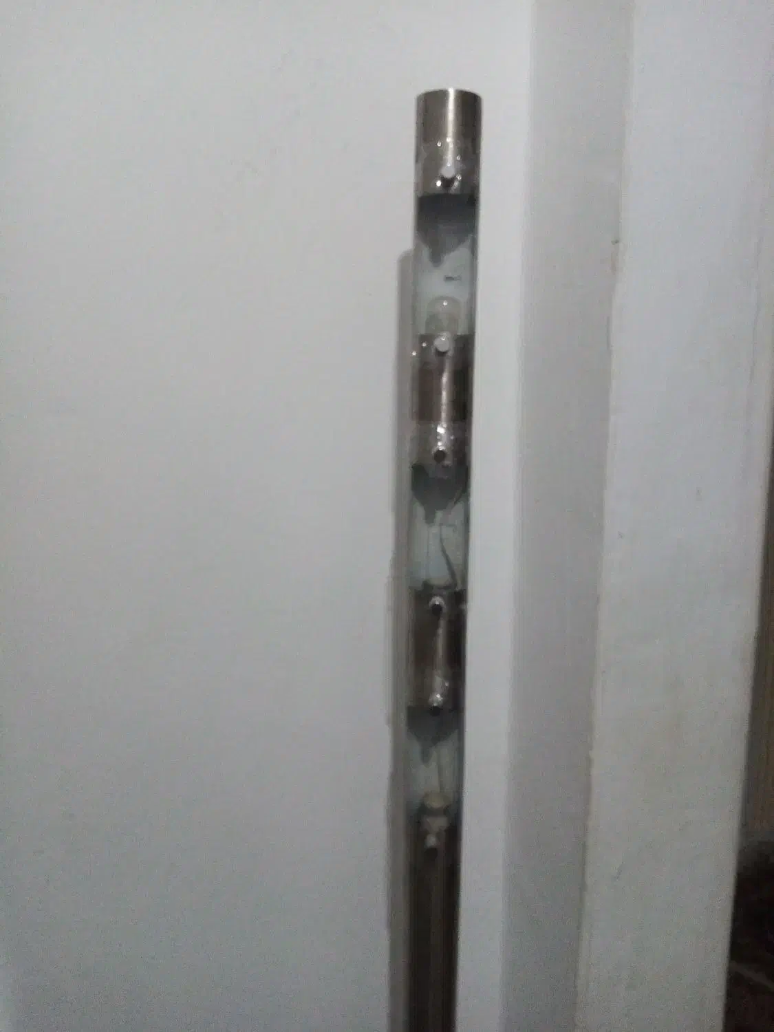 یک عدد آباژور ایستاده با رویه استیل بفروش میرسد|چراغ خواب و آباژور|مشهد, رضاشهر|دیوار