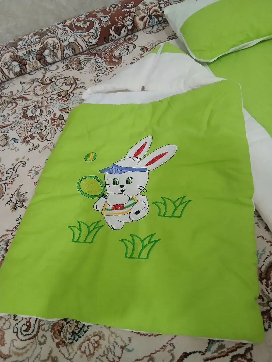 سلام. یه سرویس خواب نوزاد درحدنو|رختخواب، بالش، پتو|قم, شهرک امام حسین|دیوار