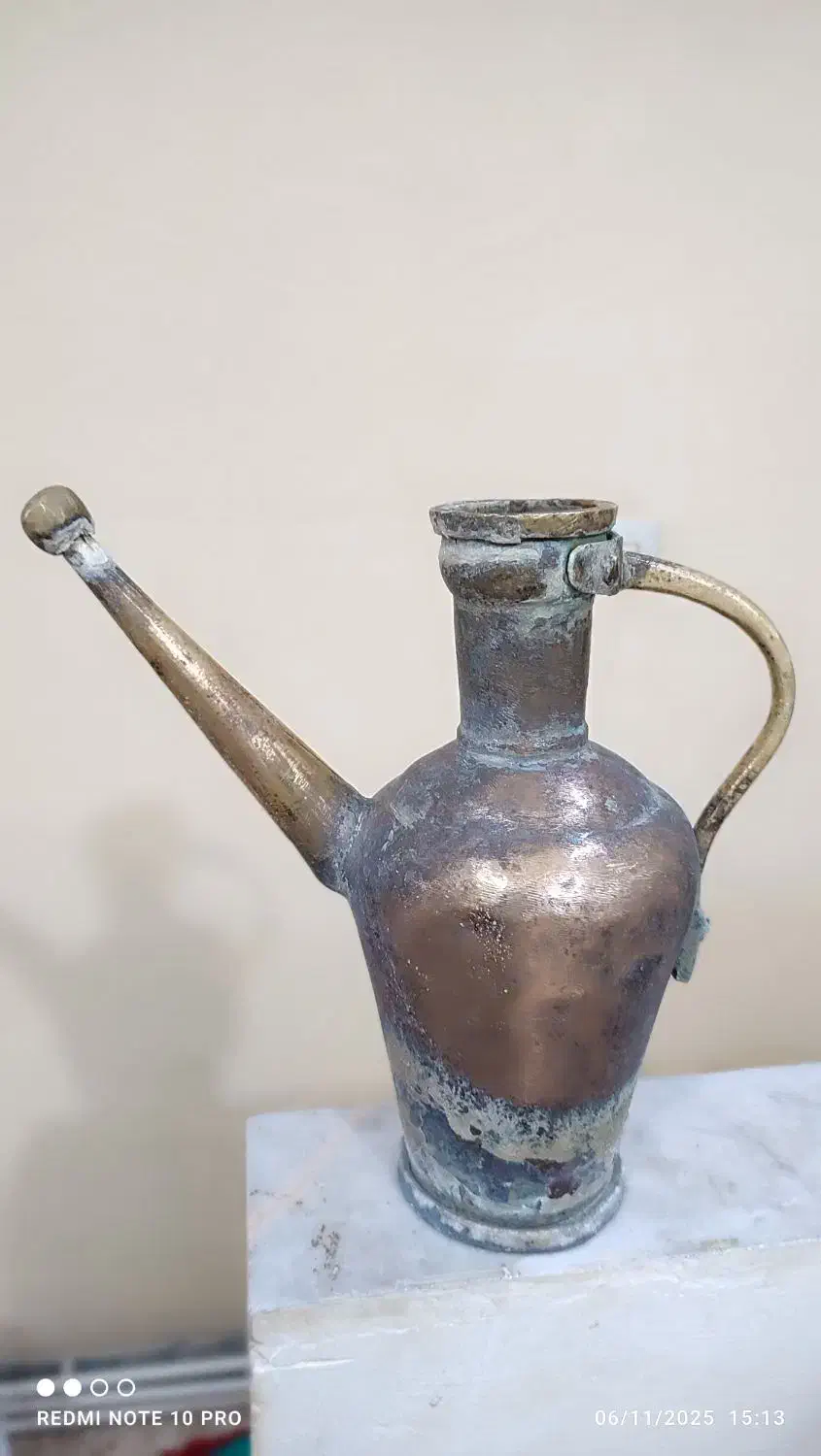 آفتابه مسی قدیمی|کلکسیون اشیاء عتیقه|بجنورد, |دیوار