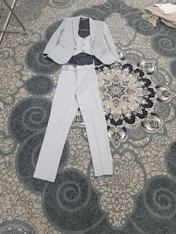 سلام کت شلوار درحد نو فقط ۱ بار پوشیدم|کفش و لباس بچه|تهران, شمیران‌نو|دیوار