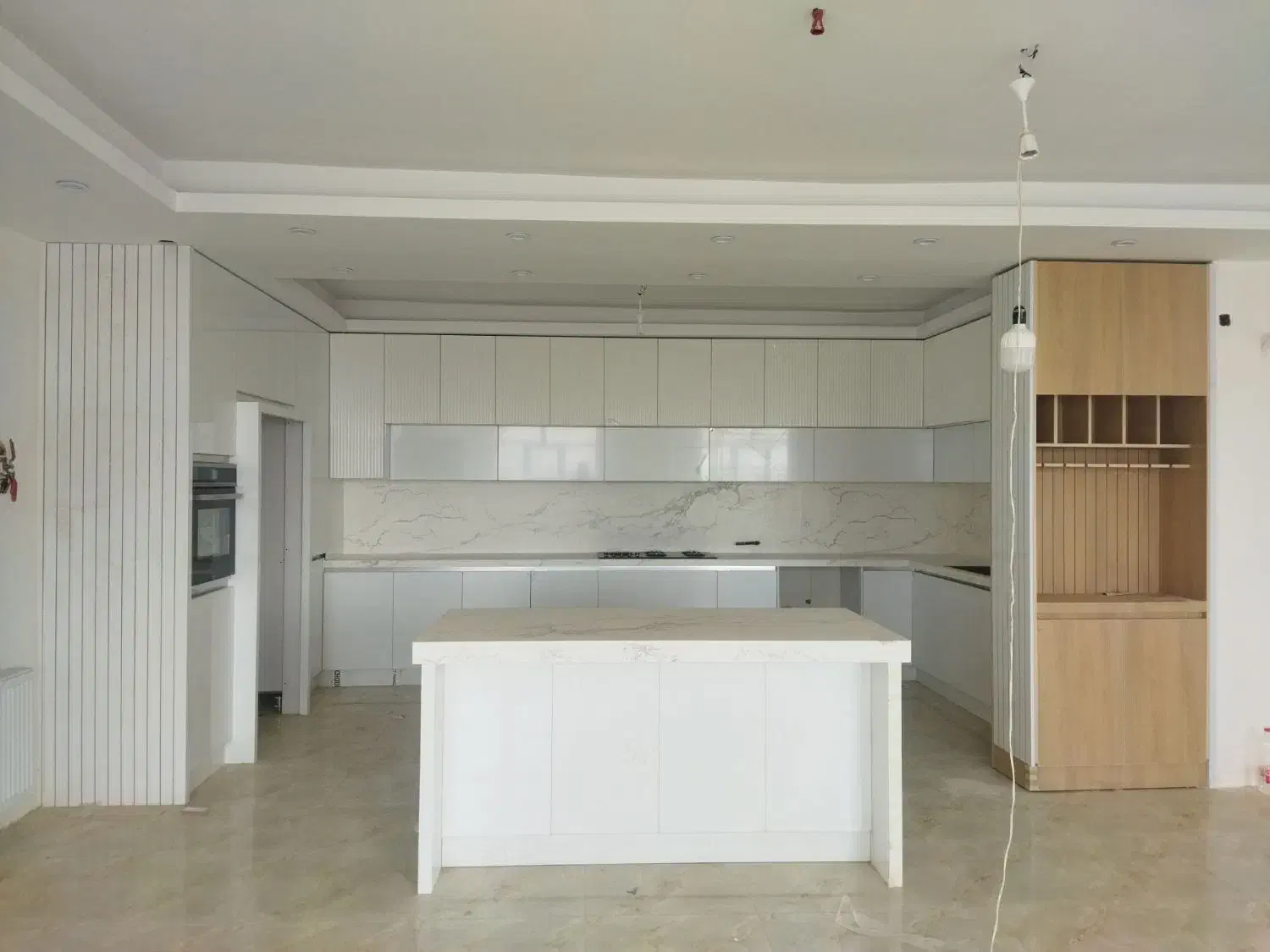 طراحی و اجرای تخصصی انواع کابینت کمد و مصنوعات|جاکفشی، کمد، دراور|میانه, |دیوار