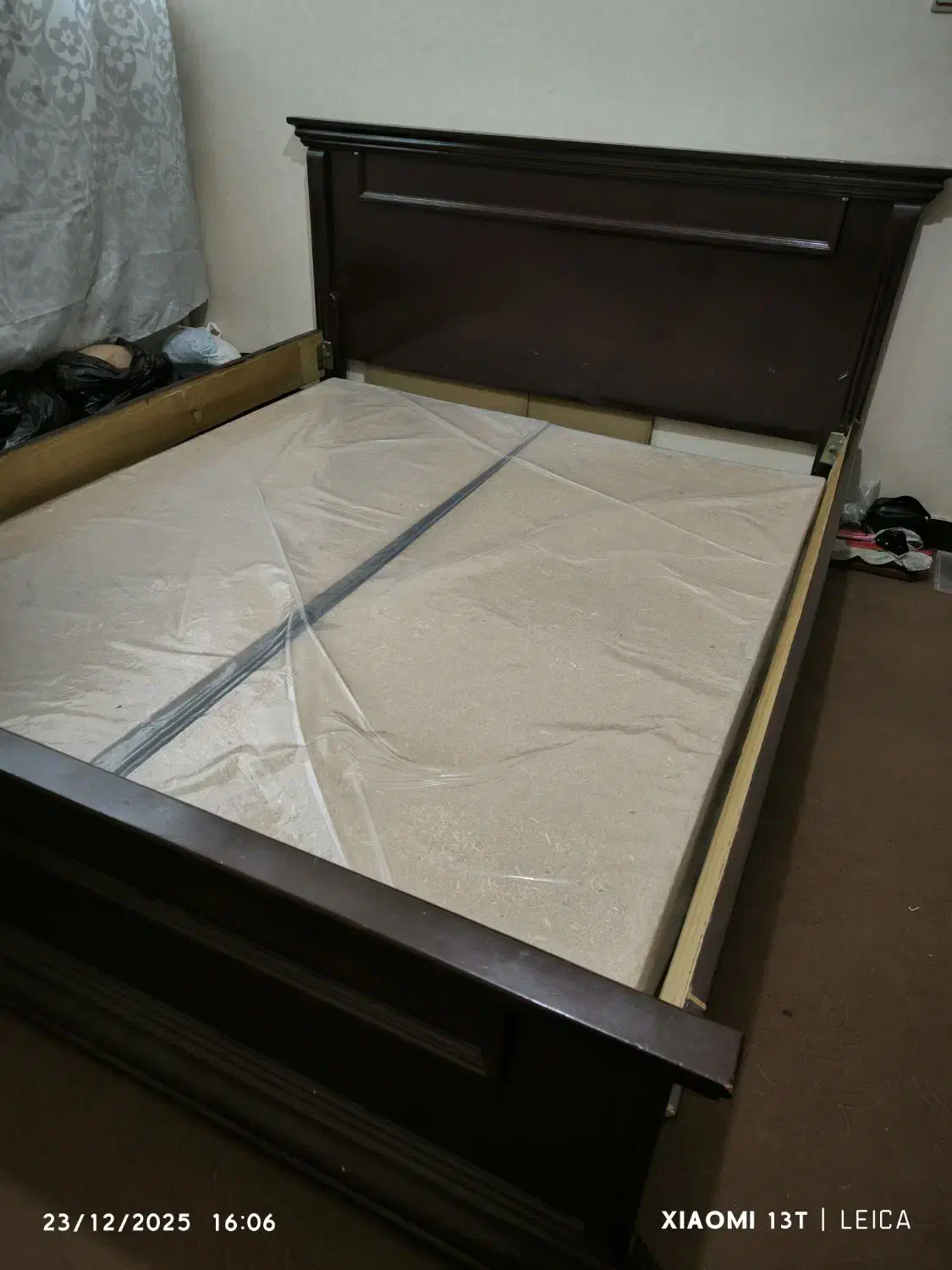 یک عدد قاب تختخواب دونفره فروشی|تخت و سرویس خواب|ری, سیزده آبان|دیوار