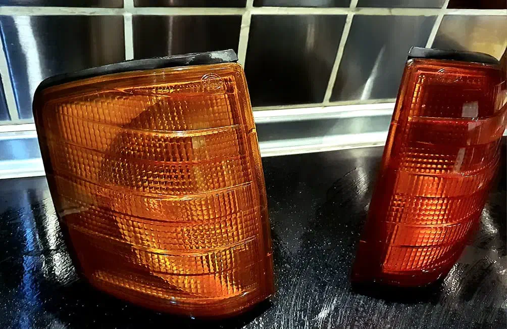 چراغ راهنما بنز W 201 اطاق ۱۹۰|قطعات یدکی و لوازم جانبی|تهران, مجیدیه|دیوار