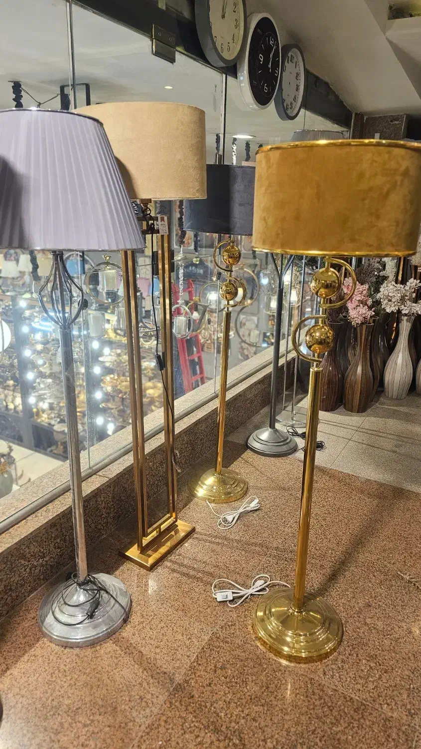 آباژور کنارسالنی قدی تنوع بالا|چراغ خواب و آباژور|مشهد, توس (بلوار توس)|دیوار