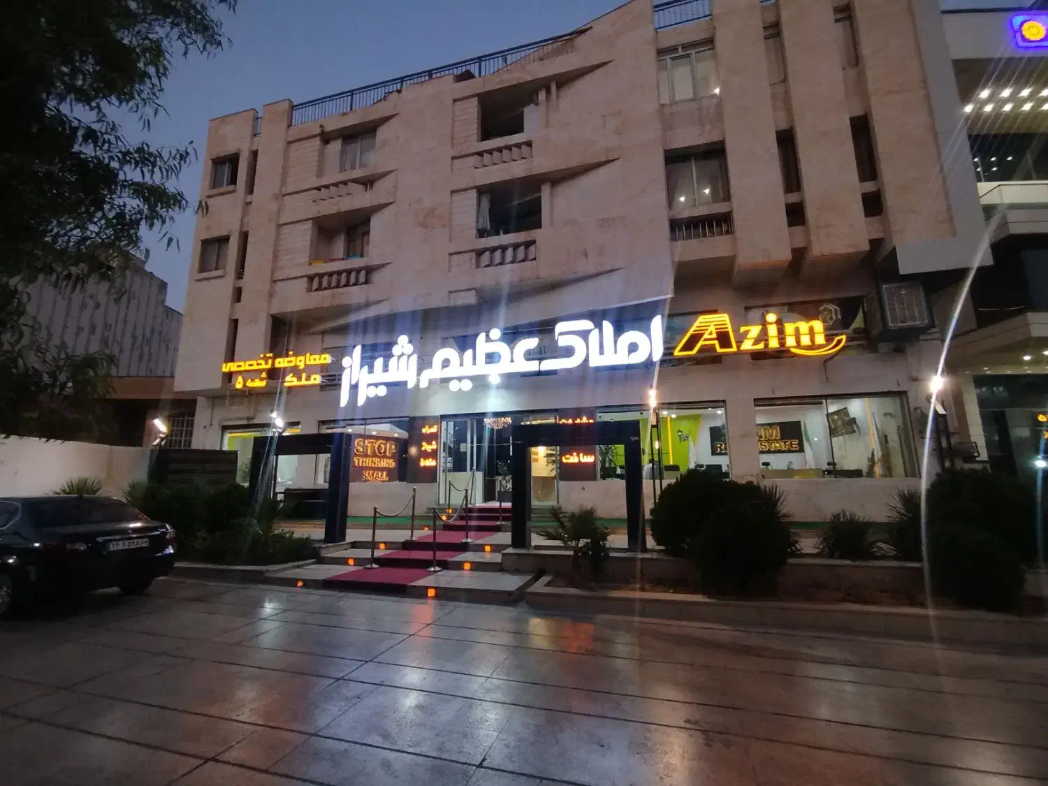 برفرهنگ شهر مناسب بیرون بر و فست فودی برند|اجارهٔ مغازه و غرفه|شیراز, معالی‌آباد|دیوار