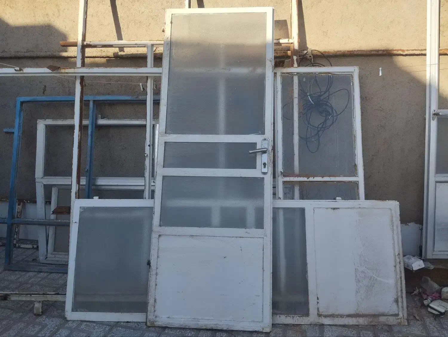 درب و پنجره|مصالح و تجهیزات ساختمان|تربت‌حیدریه, کلاته توکلی|دیوار