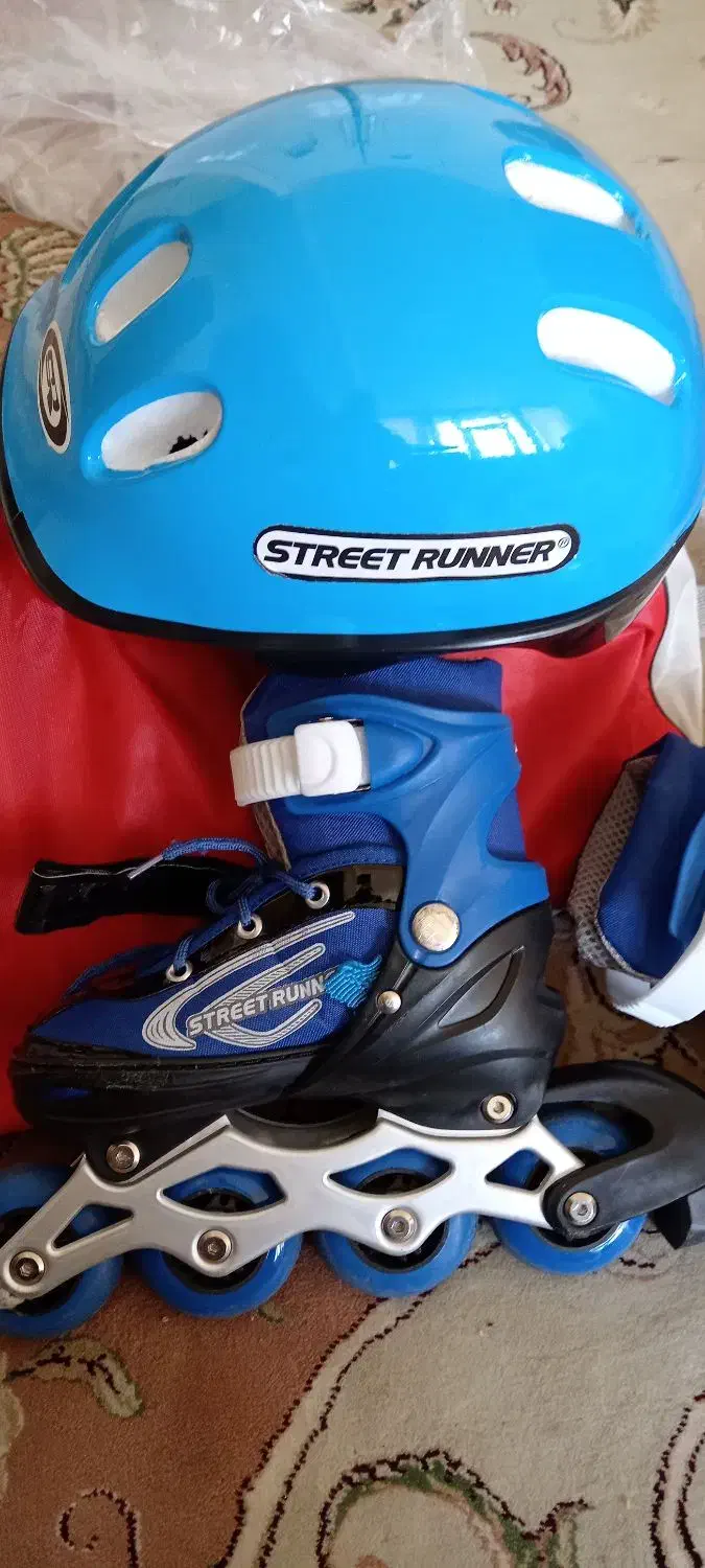 کفش اسکیت|دوچرخه، اسکیت، اسکوتر|صدرا-فارس, فاز ۱|دیوار