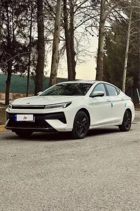 Kmc j7 1404 سفید گران ترین رنگ|خودرو سواری و وانت|مشهد, ادیب نیشابوری (شهرک غرب)|دیوار