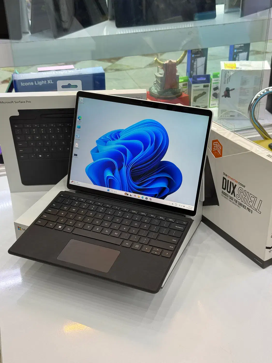 سورفیس پرو ۹ همراه داکت کیبرد و قلم و محافظ|رایانه همراه|اهواز, نادری|دیوار