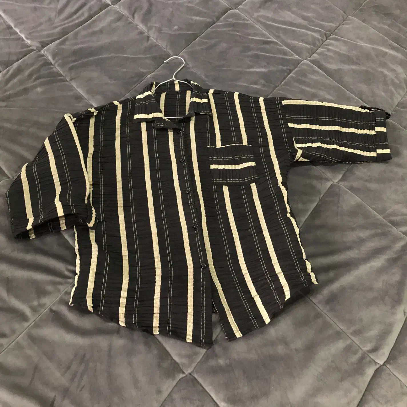 شومیز|لباس|رودهن, |دیوار