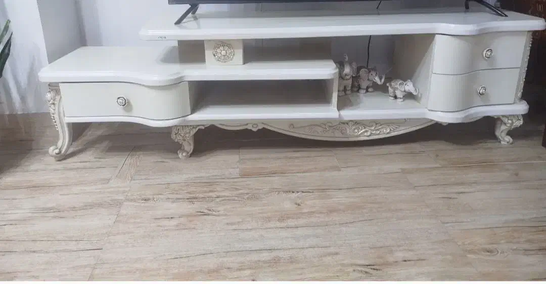 میز تلویزیون|میز تلویزیون|قره ضیاالدین, |دیوار