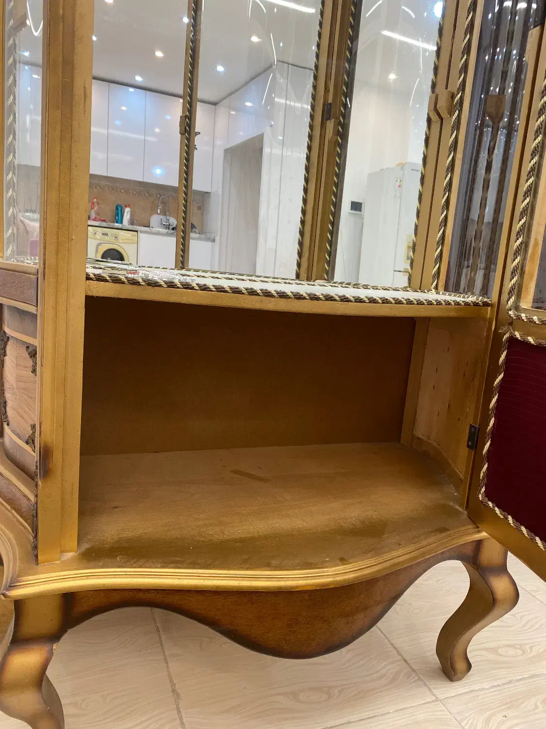 بوفه (ویترین) چوب گردو|بوفه، ویترین، کنسول|لنگرود, |دیوار