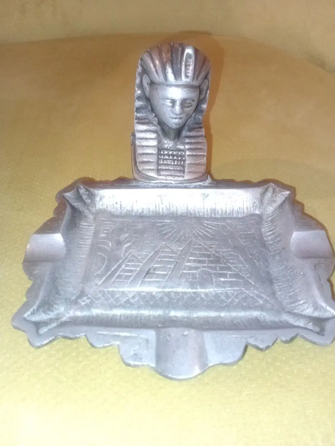 زیر سیگاری عتیقه دکوری آنتیک کلکسیونی|کلکسیون اشیاء عتیقه|اردبیل, |دیوار