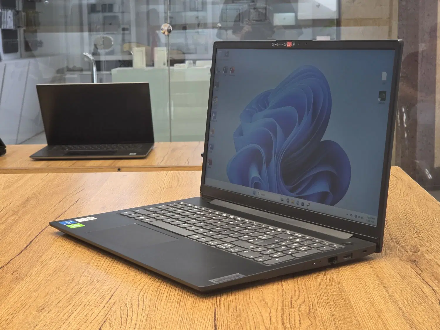 لنوو لاکاغذی Lenovo V15 G2 ۲۵ نسل ۱۱|رایانه همراه|مشهد, ارشاد|دیوار
