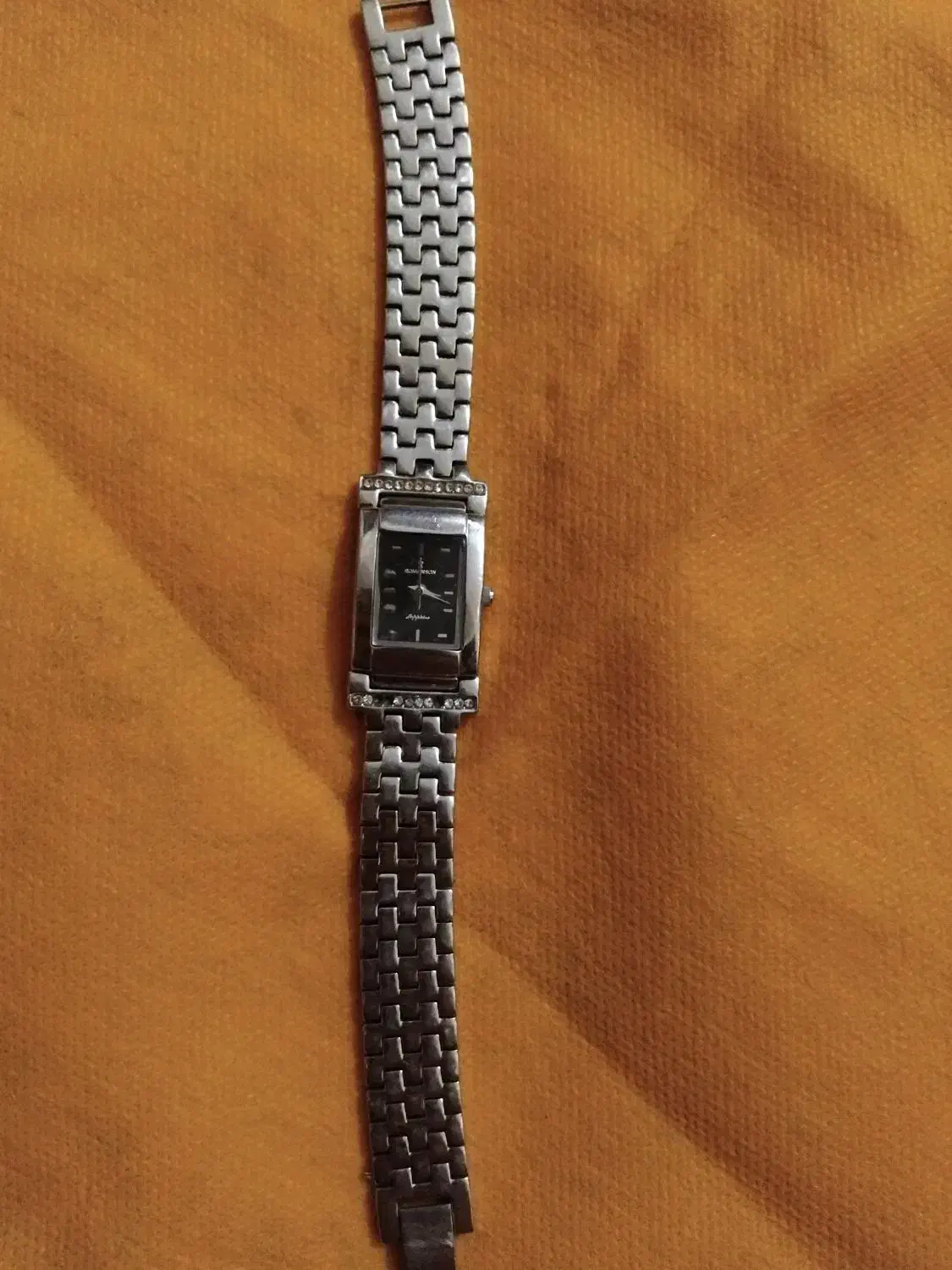 ساعت مچی زنانه|ساعت|قرچک, میرزائی جنوبی|دیوار