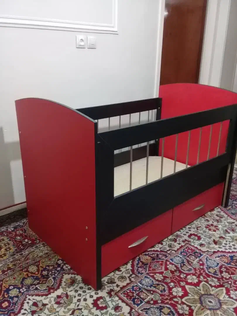 تخت کودک|تخت و صندلی بچه|شیراز, شهرک صنعتی شیراز|دیوار