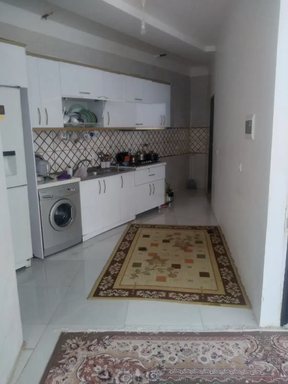 آپارتمانی به مساحت ۱۰۰مترنزدیک به نانوایی مدرسه|اجارهٔ آپارتمان|قم, نیروگاه|دیوار