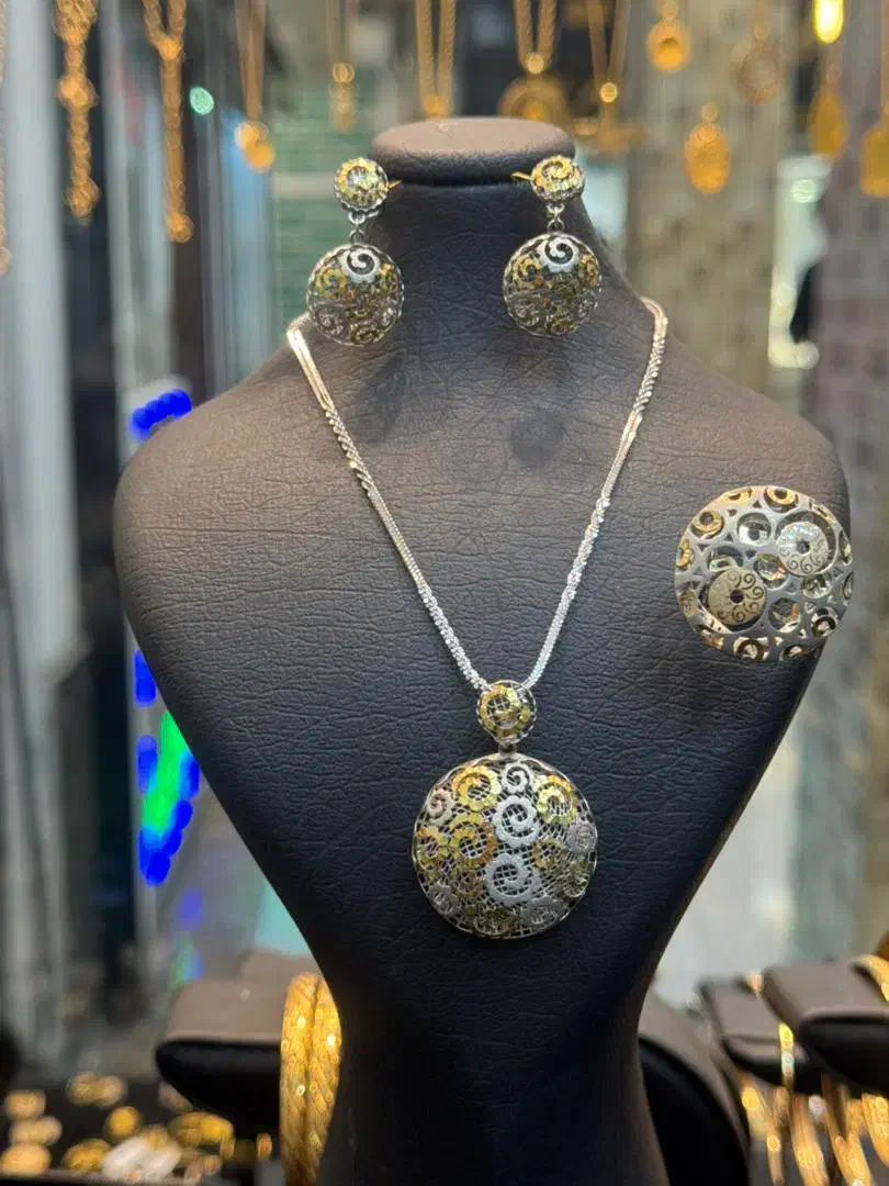 طلای بدون اجرت|جواهرات|شیراز, شاهچراغ|دیوار