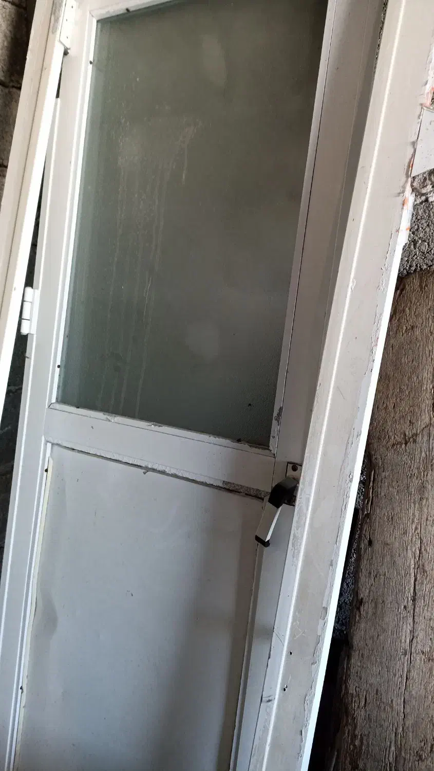 درب آلومینیومی|مصالح و تجهیزات ساختمان|آستارا, |دیوار