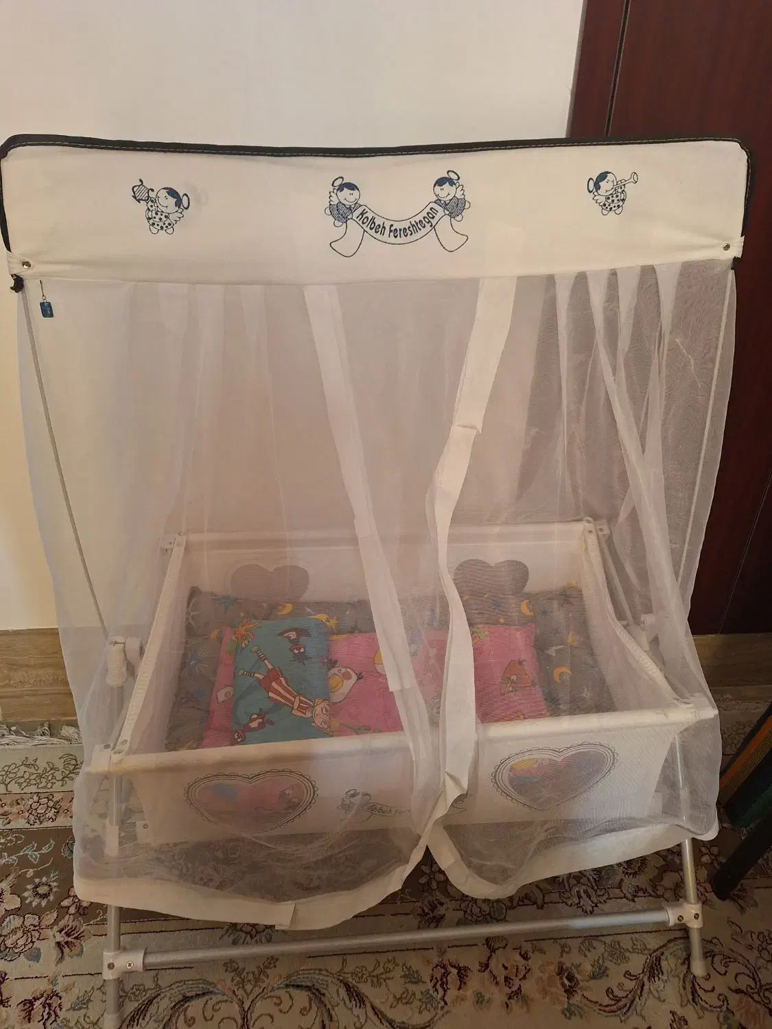 گهواره|تخت و صندلی بچه|شیراز, دوکوهک|دیوار