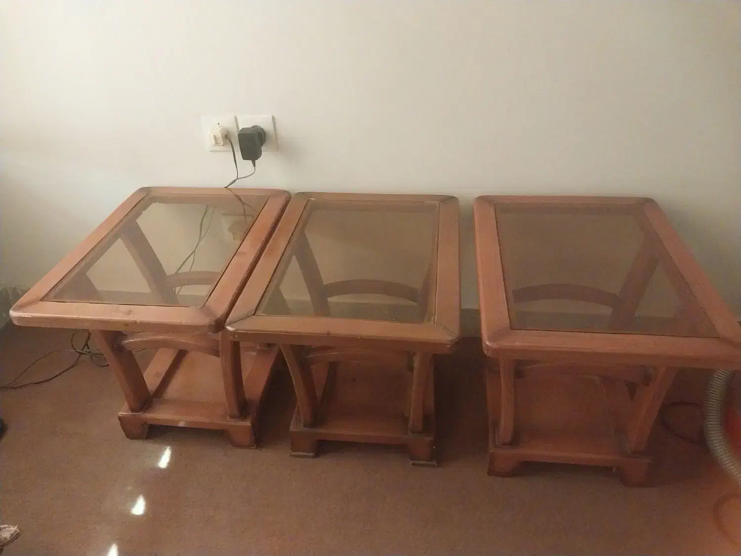 سه عدد گل میز با چوب راش|مبلمان خانگی و میز عسلی|شیراز, نارنجستان|دیوار