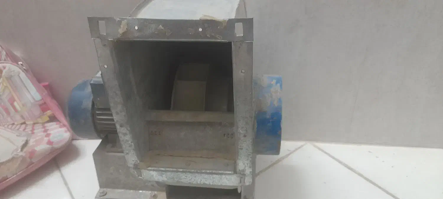 فن هلزونی|پنکه و تصفیهکنندهٔ هوا|یزد, |دیوار