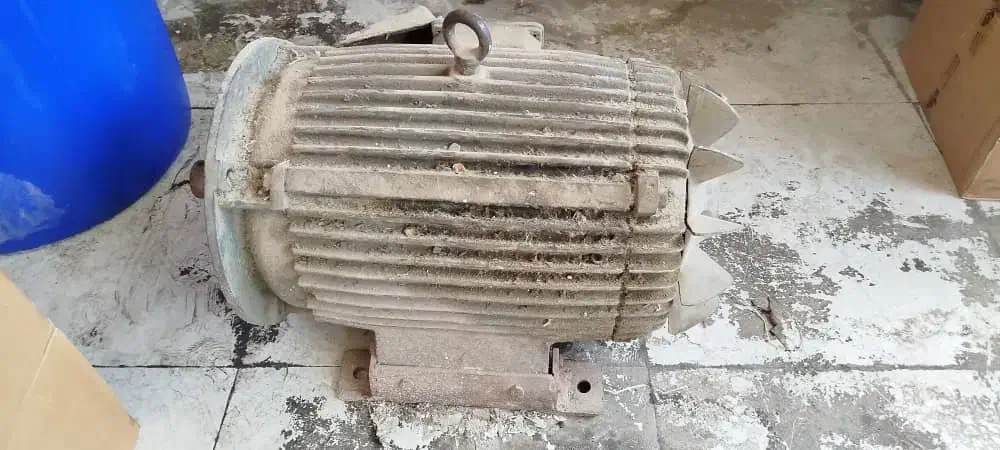 دینام۴۰اسب۳۰کیلو وات طبق پلاک|ماشین‌آلات صنعتی|قم, زنبیل آباد|دیوار