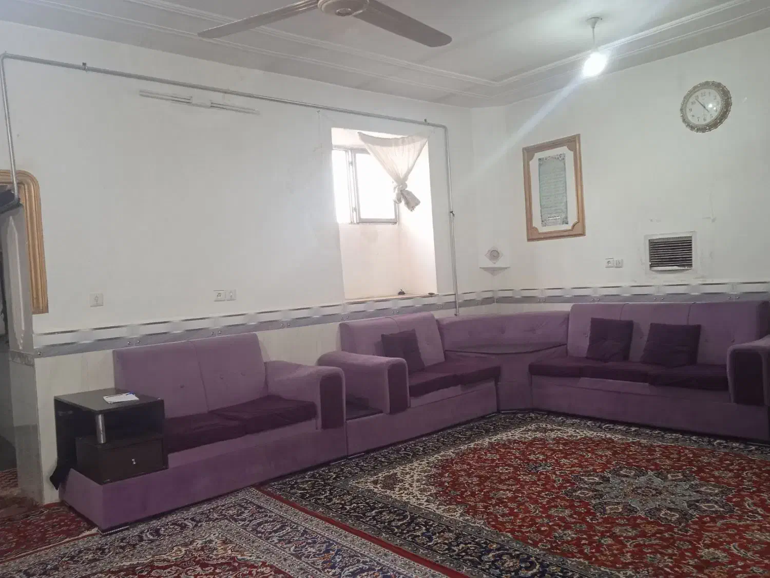 مبل همراه میز عسلی|مبلمان خانگی و میز عسلی|تربت جام, شیخ احمد جامی|دیوار